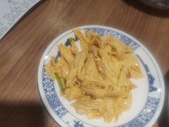 -兰州陈记牛肉面 ·烧烤· 铜锅涮肉(万达店)