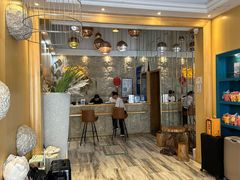 -爱舍美景酒店(燕儿岛路地铁站店)