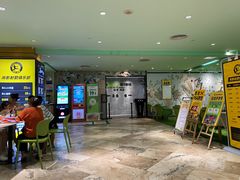 -中影100都市影城(彩虹城店)