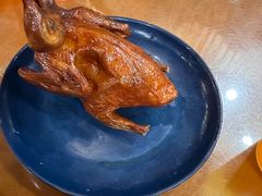 红烧乳鸽-煲煲掂风味煲仔饭餐厅(西区店)