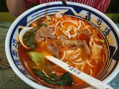 苗家酸汤肥牛粉-鑫花溪牛肉米粉(苏州中心店)