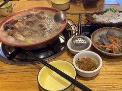 -阿婆情腊排骨火锅(金虹路店)