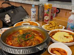 -喇喇排骨火锅·传统韩式脊骨汤(望京西园总店)