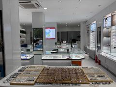 -光明眼镜·蔡司授权(徐泾店)