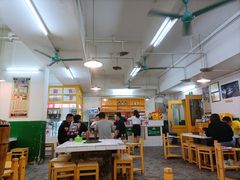 大堂-石灰市老火锅(北滨路店)