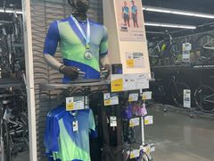-迪卡侬(越秀公园店)