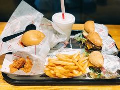 -The Habit Burger Grill 哈比特汉堡(爱琴海店)