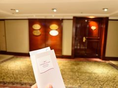 -深圳富苑皇冠假日套房酒店