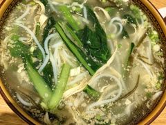 -三好食堂(煎饺·馄饨·肉饼米线·盛世广场店)