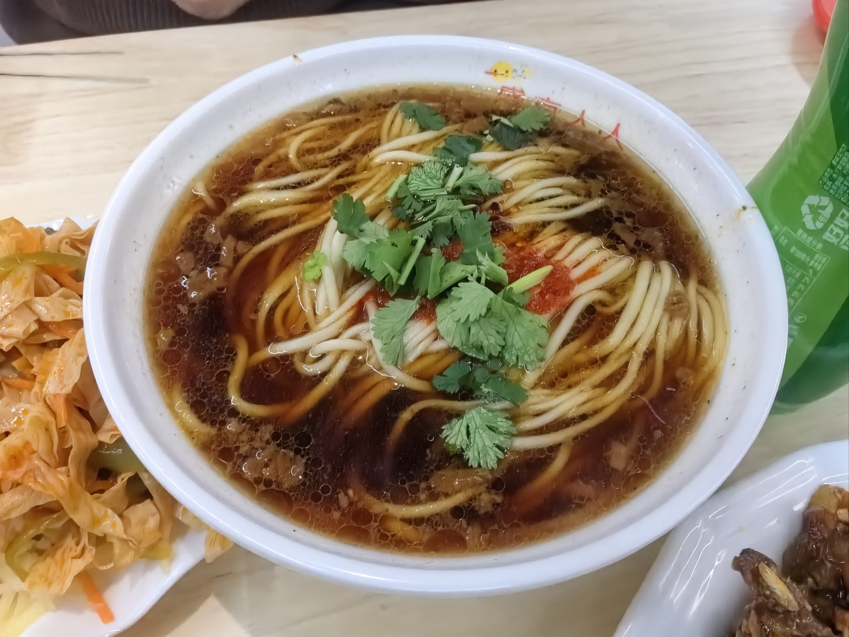 沈北大学城附近的盛京人人鸡味抻面,面条很地道
