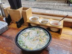 -二哥米线 丽江店