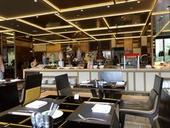 大堂-大中华希尔顿酒店-念自助餐·嗨啤·小龙虾