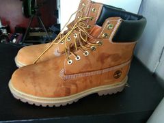 -京伟修鞋洗鞋奢侈品皮具护理店