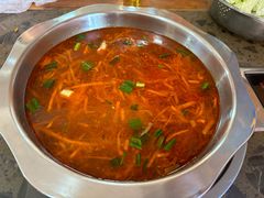-黄利砖万峰林布依特色酸笋牛肉馆