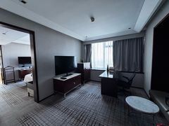 -上海龙之梦万丽酒店