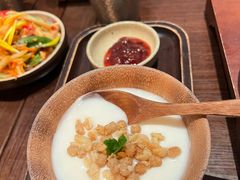 -银米·云南传统过桥米线(双廊黑金冠店)