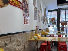 -柳州肥姨妈大骨螺蛳粉(曹路店)