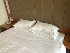 -全季酒店(重庆李子坝牛角沱地铁站店)