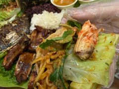 -沐毫傣泐云南菜孔雀宴•手抓饭傣味烧烤(曼听公园店)