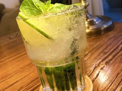 -MOMENT湖景餐厅(解放路店)