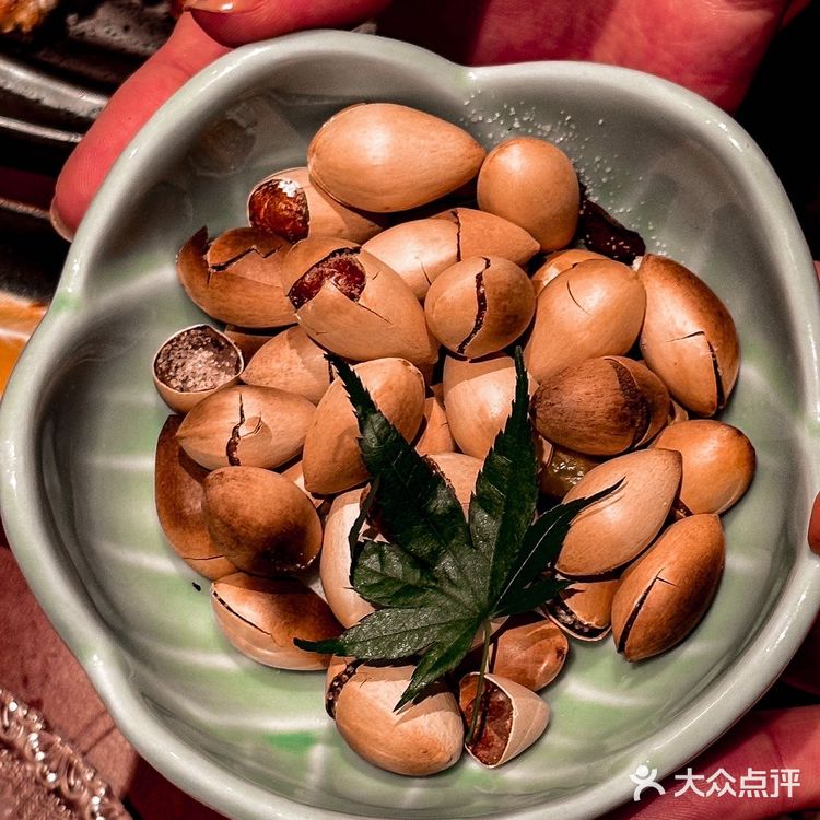 魔都新晋人气烧鸟🌟日料脑袋们闭眼冲啊🐛