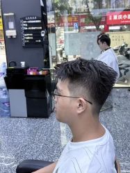 -藤野造型专业烫染接发
