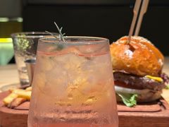 -三勾JJJ Burger&Coffee(梅溪湖店)
