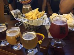 -麦落精酿啤酒餐吧(先农大院店)