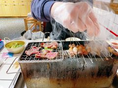 -喜悦小串丹东小黄牛海鲜烧烤大排档(民主广场店)