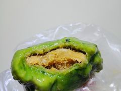 艾叶咸蛋黄肉松青团-王家沙点心店(南京西路总店)