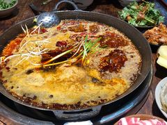 -四小区火锅·巷子里的重庆火锅(花照壁店)