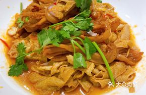 Braised Duck Feet with Tofu Skin