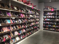 -唯品会(泽胜中央广场店)