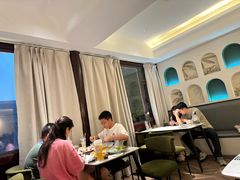 -芳草地西式融合餐厅(回龙窝店)