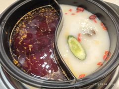 -钢管厂五区小郡肝串串香火锅(梅川路店)