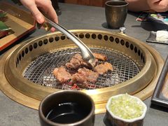 -铭牛烧肉·和牛海鲜自助(高新月牙湖店)