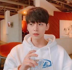 -Tipo Hair salon（明星）店