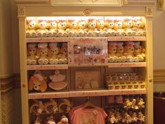 -小镇影院迪士尼小熊Duffy与他的朋友合影地