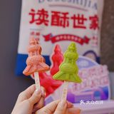 读酥世家绿豆冰糕与东方明珠合影，实在太好看啦[胜利]