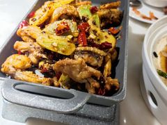馋嘴香锅牛蛙-佬肥猫(国华广场店)