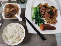 -深圳锦龙奥迪4S店(前海店)