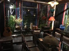 -Cục Gạch Quán