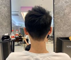 -TONI&GUY