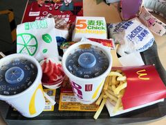 -麦当劳(展览路店)