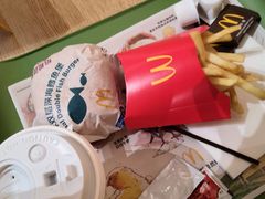 -麦当劳(中山公园龙之梦店)