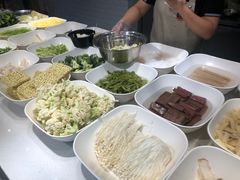 -蜀天上精专麻辣香锅(文定路店)