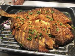罗布泊烤鱼-清真·卡德尔大叔新疆主题餐厅(龙汇路店)