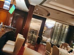 -龙虾酒吧扒房(宁波香格里拉店)