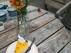 -彳亍咖啡·这里(水湾路店)