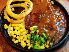 -玛格萝妮比萨屋(四平店)